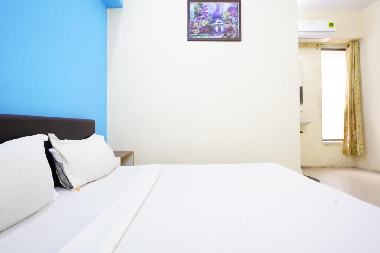 Infinity Rooms & Banquet Surate Exterior foto