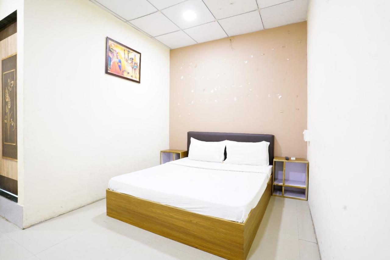 Infinity Rooms & Banquet Surate Exterior foto