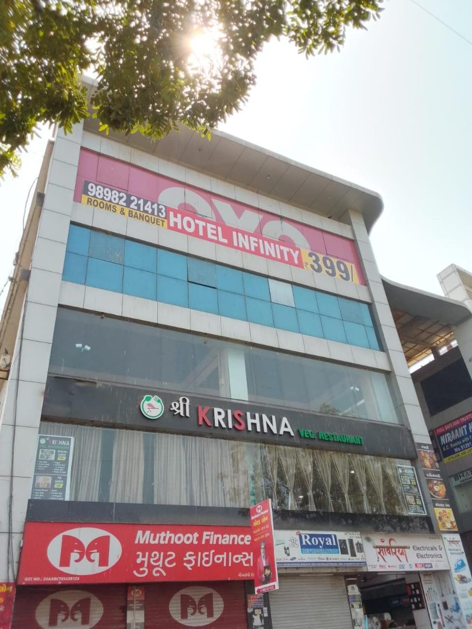 Infinity Rooms & Banquet Surate Exterior foto
